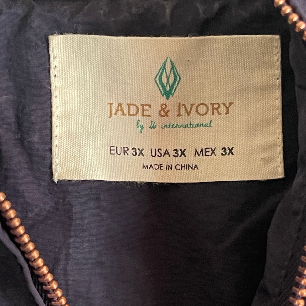 Jade & Ivory - Picture 4 of 4